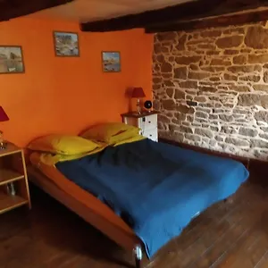 Maison En Granit Bleue Séjour chez l'habitant